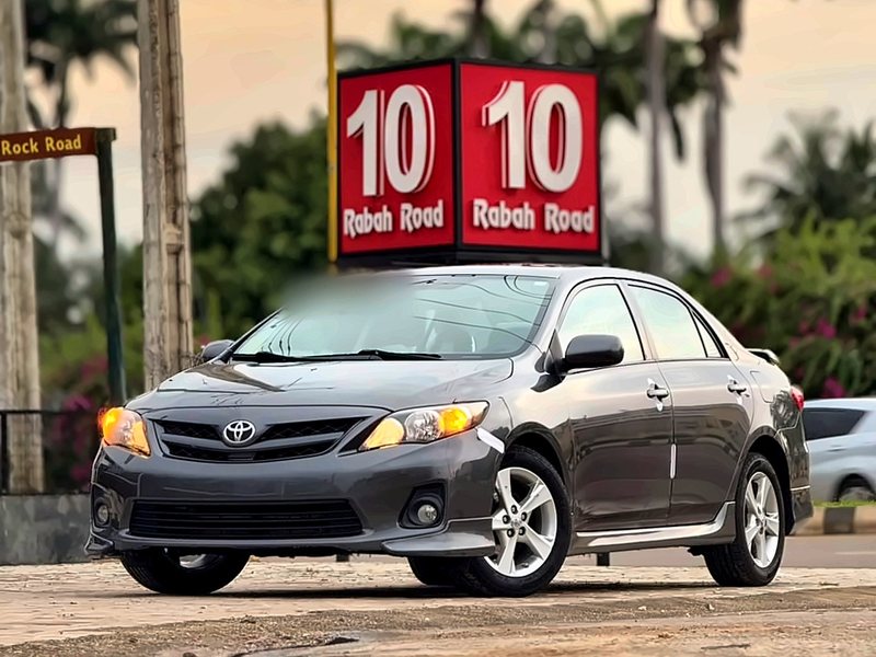2011 Toyota Corolla S in grey